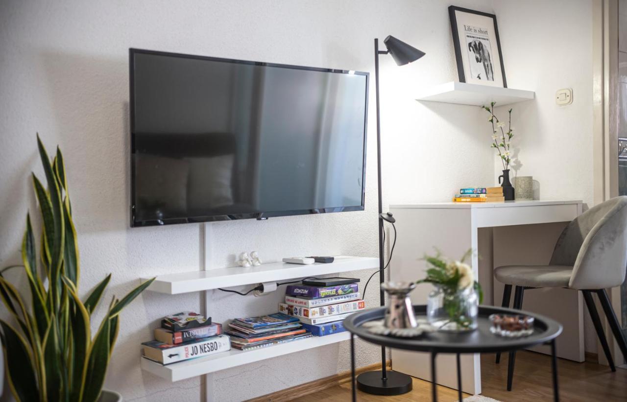 Apartmani Leo-Marin Макарська Екстер'єр фото